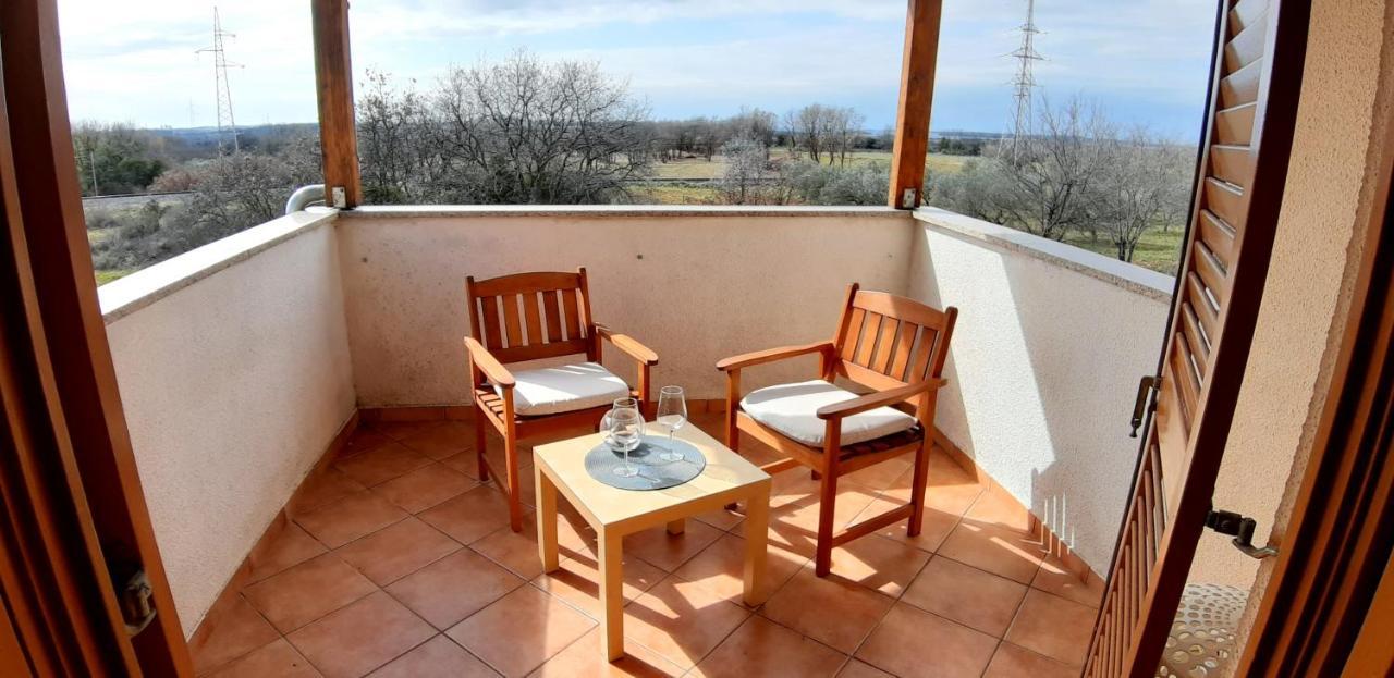 Apartments Demori Galižana エクステリア 写真