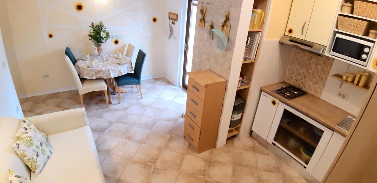 Apartments Demori Galižana エクステリア 写真