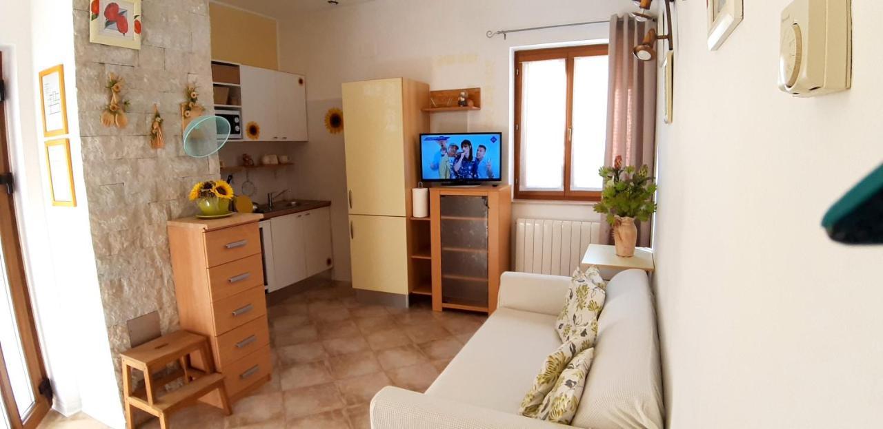 Apartments Demori Galižana エクステリア 写真