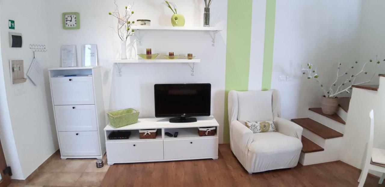 Apartments Demori Galižana エクステリア 写真
